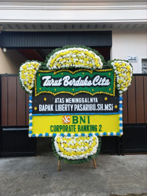Papan Bunga Duka di Aru Tengah
